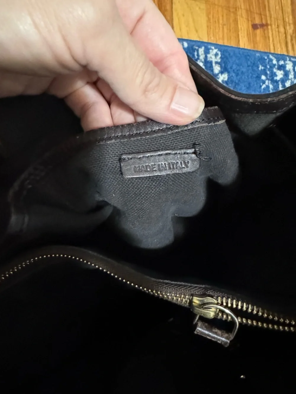 Burberry Beige Plaid Shoulder Bag with Dark Trim - Picture 9 of 11